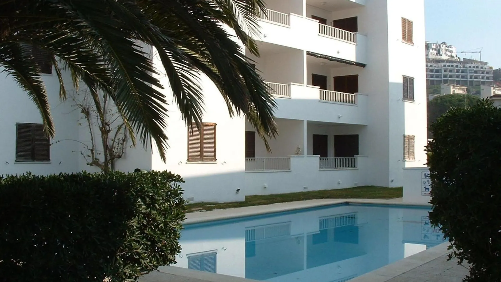 Apartamentos Cala Montgo 33 L' Escala